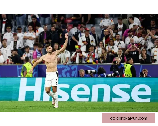 欧洲杯历史上帽子戏法的经典时刻与球员表现分析